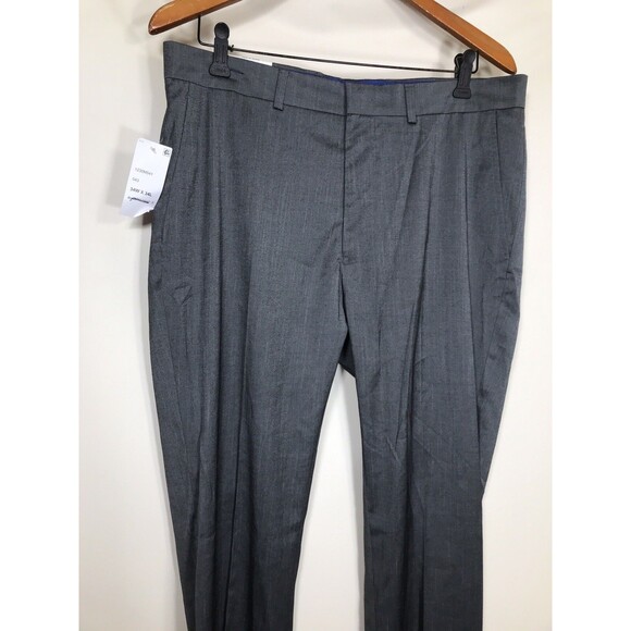 Kenneth Cole Reaction Men's 34 x 34 Slim Grey Flat Front Dress Pants - Picture 2 of 11